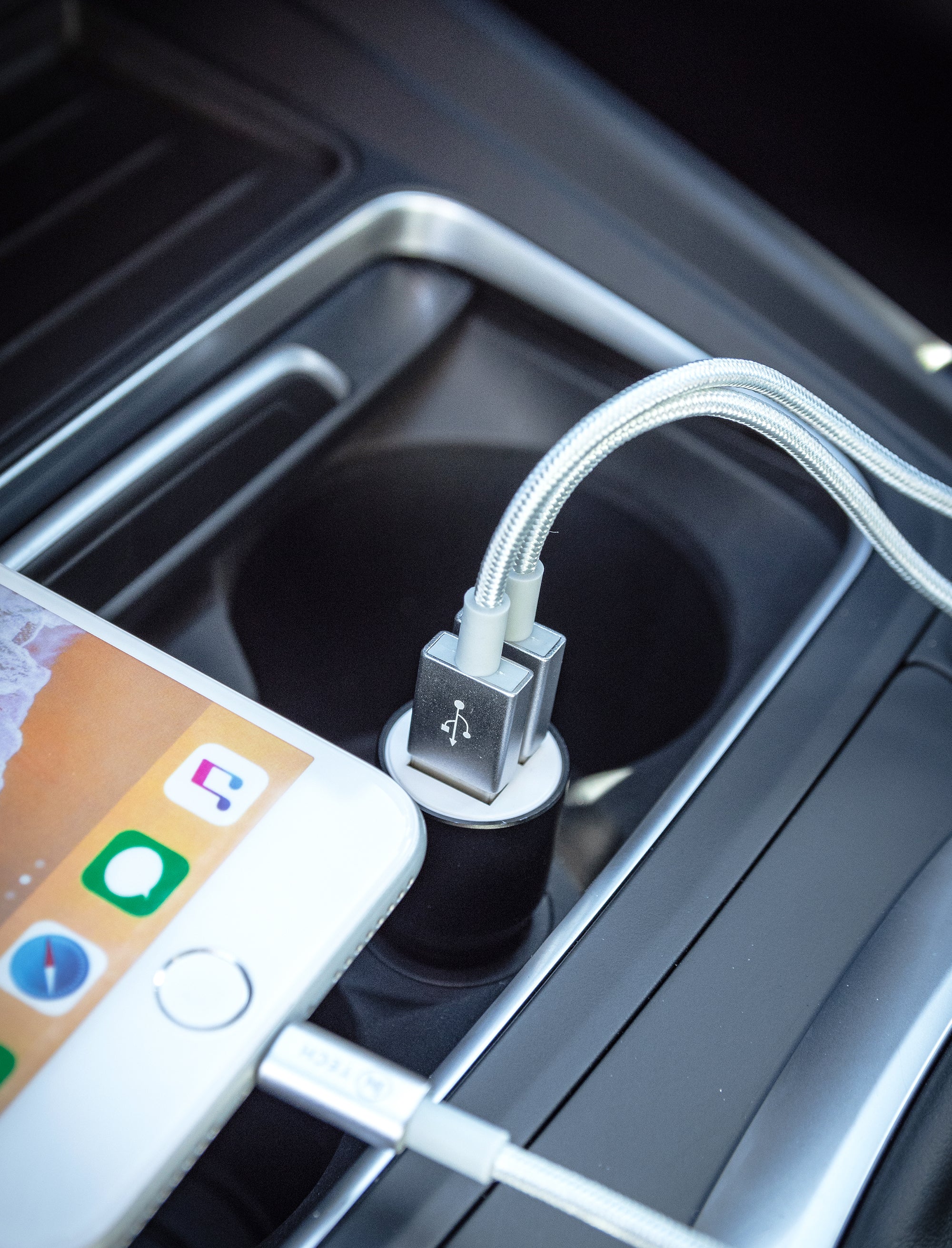 USB Car Adaptor (Black) - iN Tech - Image 5